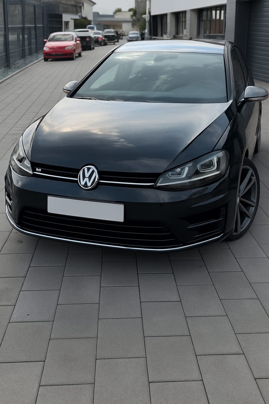 Volkswagen Golf VII R 4-Motion*8FACH*SPORT*61TKM*PANO*LEDER